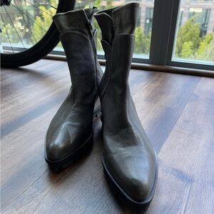 PATRIZIA BONFANTI ANKLE BOOTS •39/8-8.5